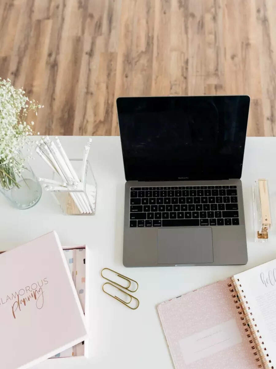 Feng Shui tips to increase performance in office and work - Vimarsana News