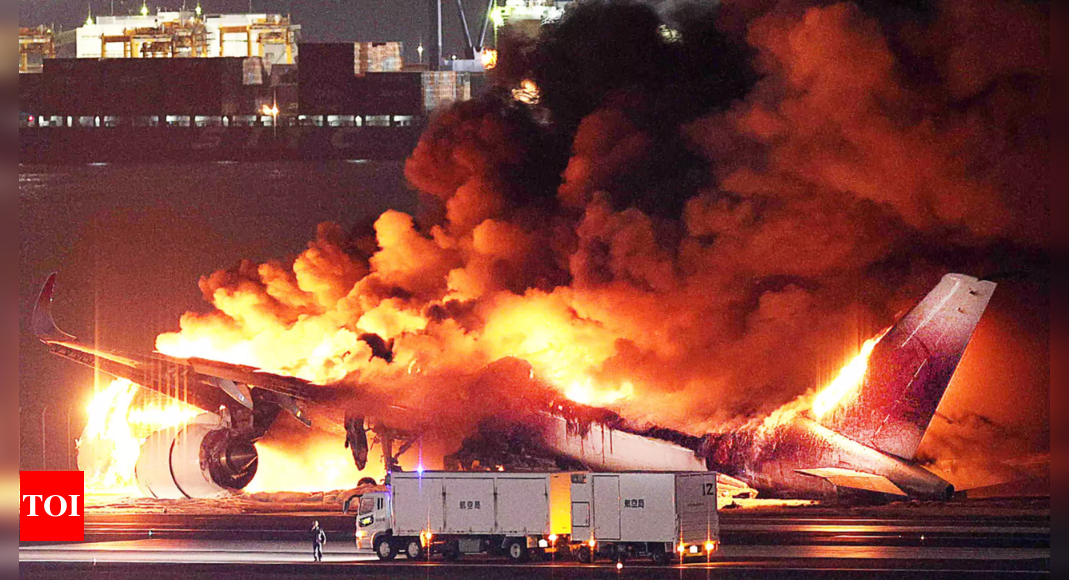 Quelques semaines après l'incendie d'une piste, deux avions entrent en collision à l'aéroport du Japon