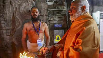 PM Modi offers prayers at the historic Lepakshi temple in Andhra Pradesh