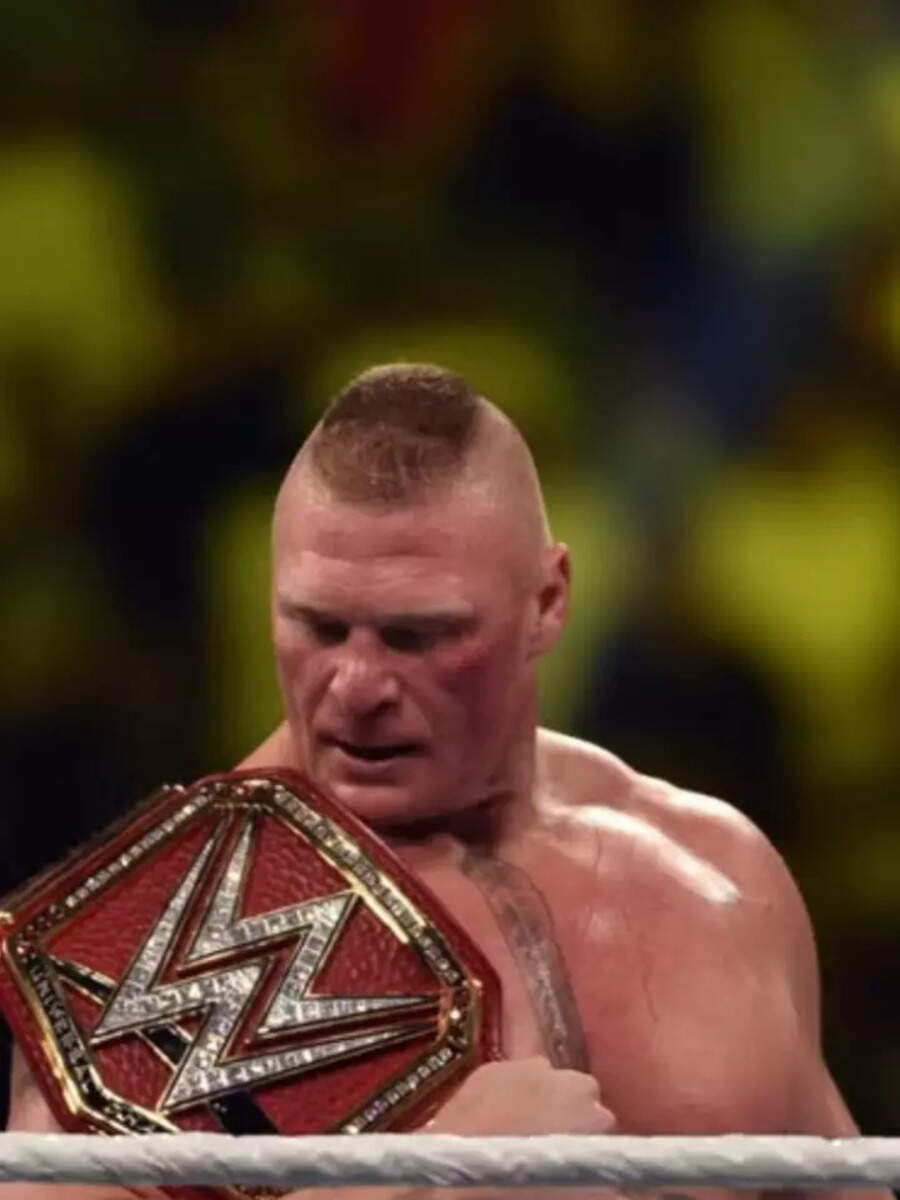 2 WWE superstars who defeated Brock Lesnar to become Universal Champion ...