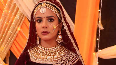 Did you know Nikki Sharma has done her own bridal makeup for the upcoming track in Pyaar Ka Pehla Adhyaya ShivShakti?