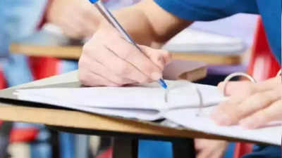 LLB students get question paper from old syllabus