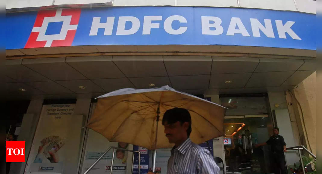 Hdfc Bank Share Price Takes A Dive 12 Drop In Two Days Market Capitalization Decreases By Rs 4122