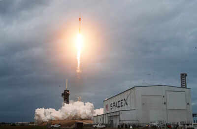 Crew with first astronaut from Turkey launched on flight to space station