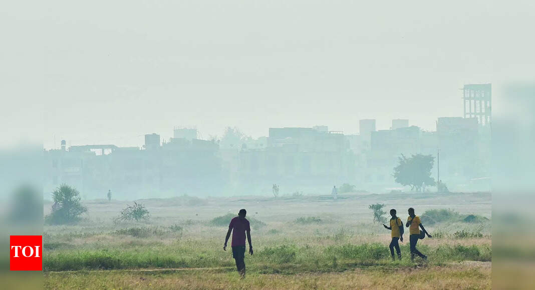 Moisture Incursion: Moisture Incursion Causes Shallow Fog And Haze In ...