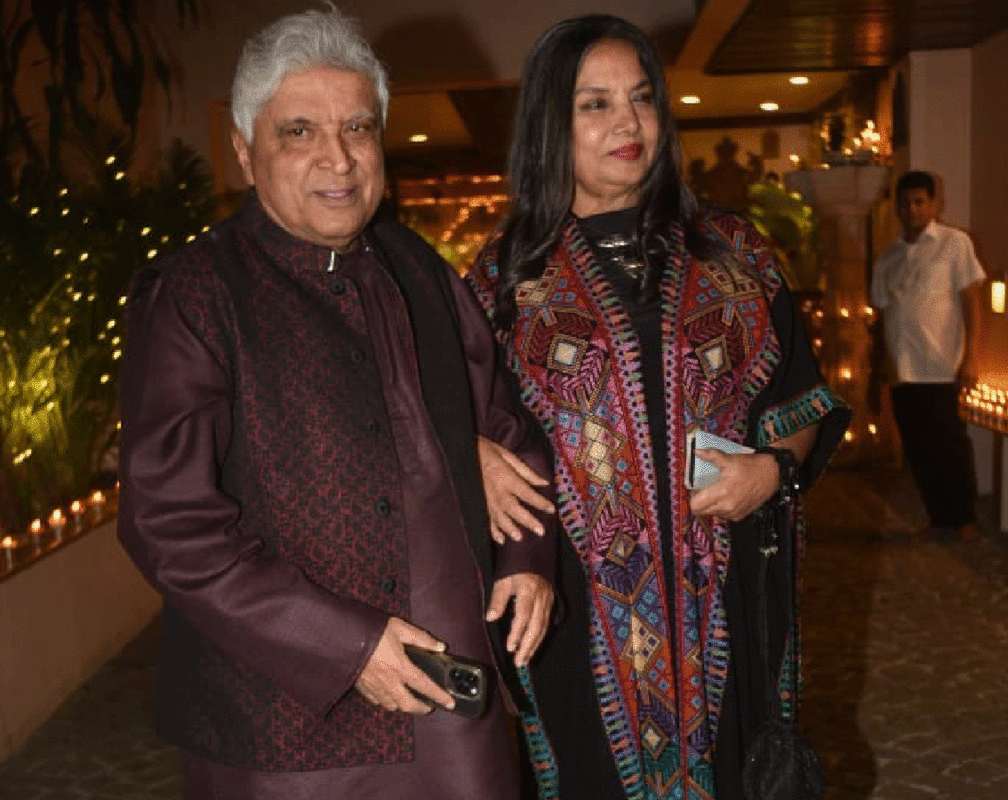 
Anil Kapoor hosts a birthday party for friend Javed Akhtar
