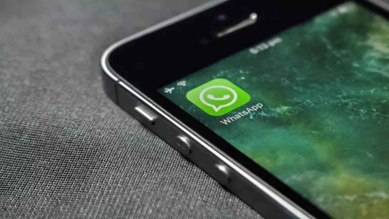 Comment les utilisateurs d'iPhone peuvent utiliser Siri pour envoyer des messages et passer des appels sur WhatsApp