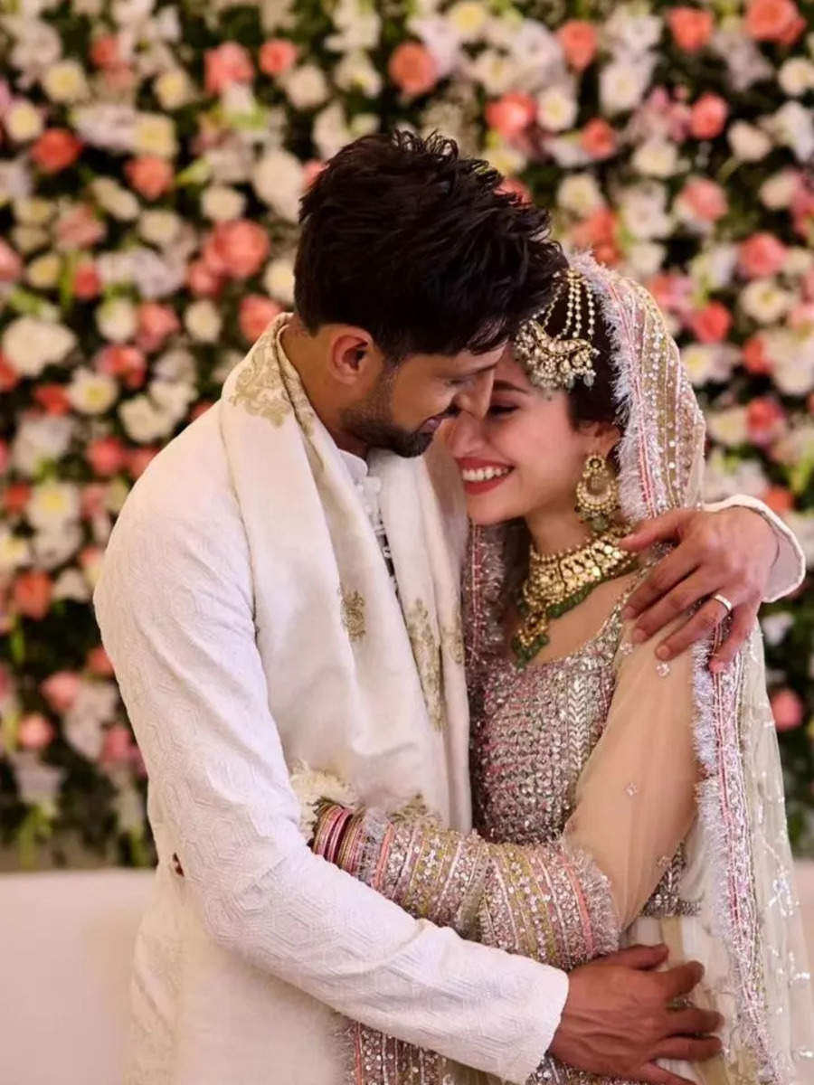 Shoaib Malik Marries Sana Javed: All You Need To Know About Pak Actress ...