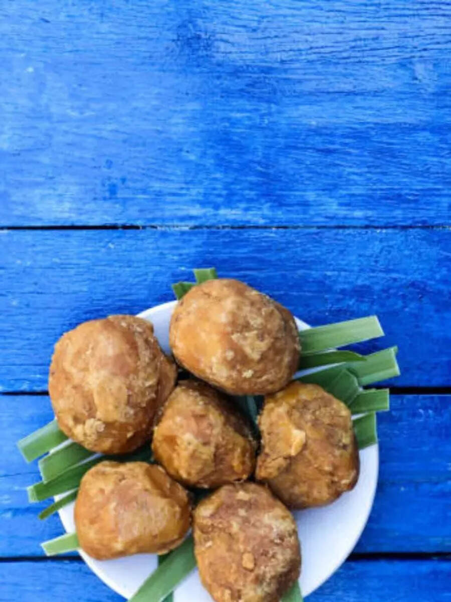 8 Types Of Jaggery You Should Try This Winter Times Now