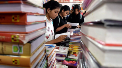 Defying digital pull, youngsters flock to boimela to browse, buy, gift books