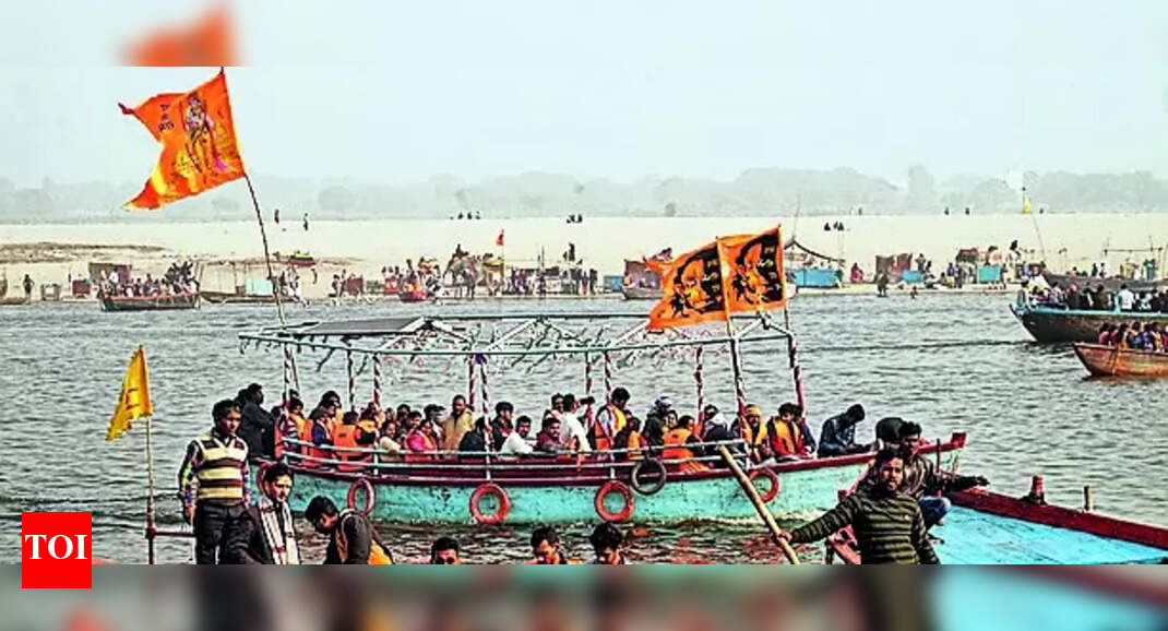 Kashi: Kashi Saffron Sea: Ram Flags Grace Every Corner - News Article ...