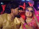 Pravesh Lal Yadav and Neelam Giri's new dance number 'Hirowa Se Kam Naykhe' is out!