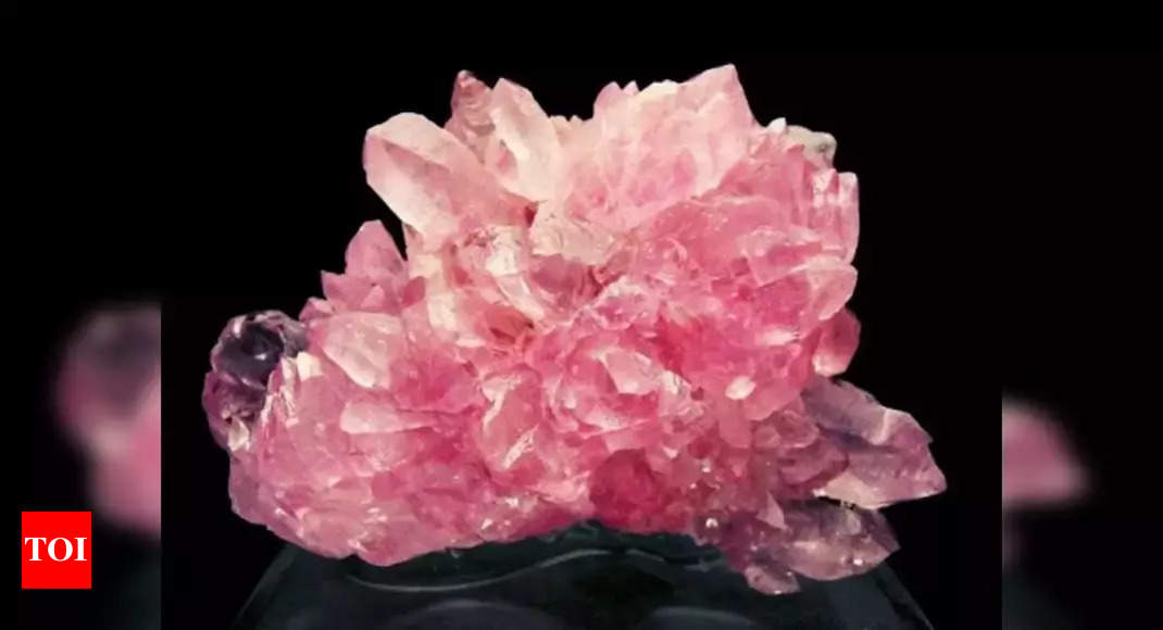 Rose Quartz Light Catch Crystals and Semi Precious Stones Feng Shui Sector  Fire Unconditional Love 
