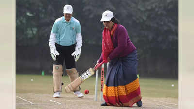 Cricket face-off between alumni and current students at Hindu College