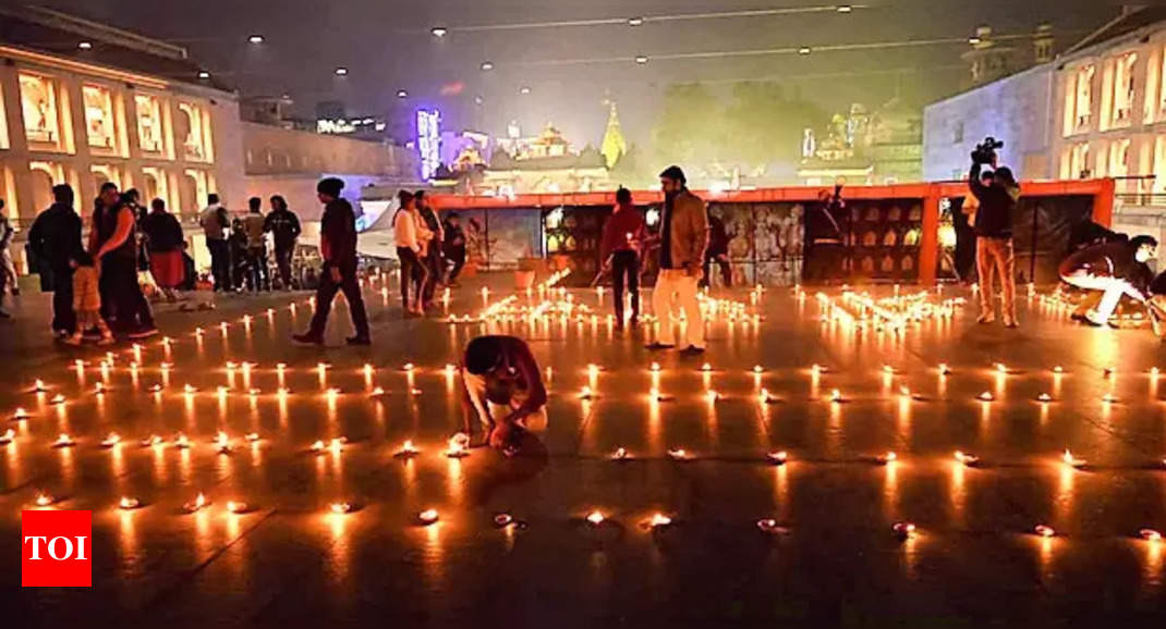 Dev Deepawali: Dev Deepawali Celebration In Varanasi | City Welcomes ...