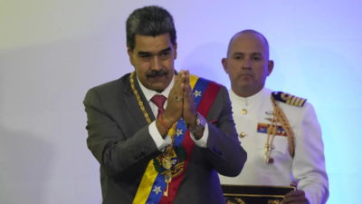 Venezuela arrests 32 in alleged plot to kill Maduro