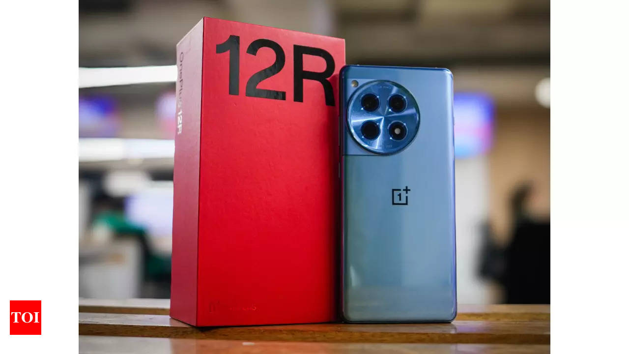 OnePlus 12R Brings Snapdragon 8 Gen 2, a Massive 5,500 mAh Battery, 100W  Charging, and the