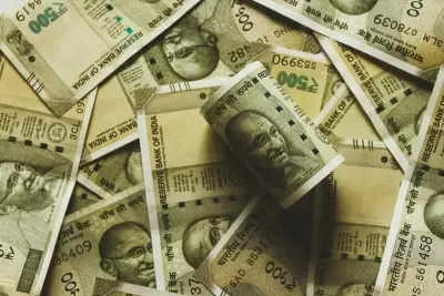 Rupee opens on a flat note against US dollar in early trade