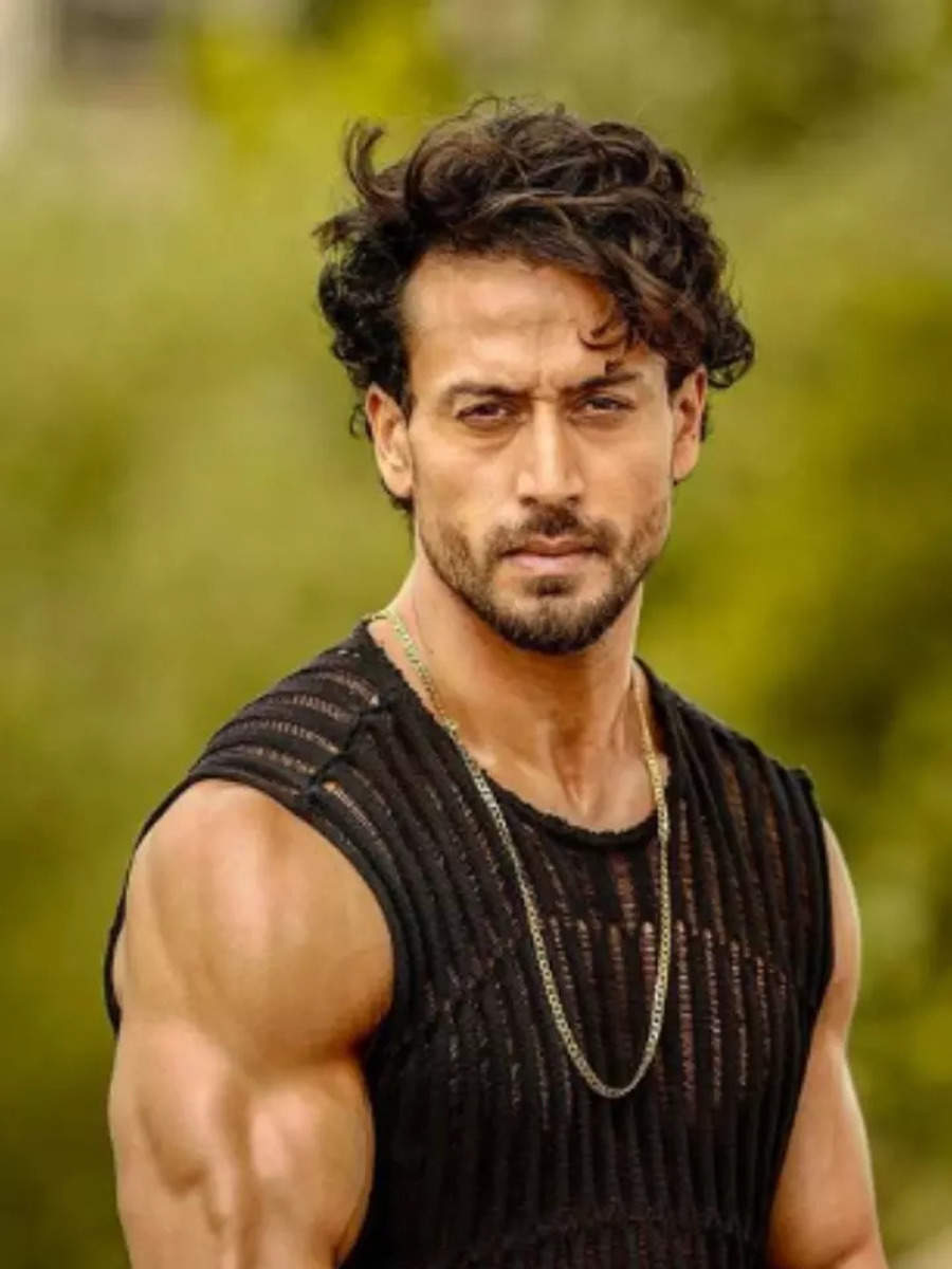 Tiger Shroff's cheat meal includes these 3 popular dishes | Times of India