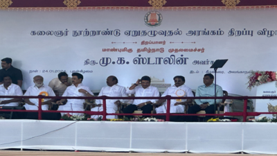 Stalin opens Kalaignar Centenary Jallikattu Arena at Keelakarai in Madurai