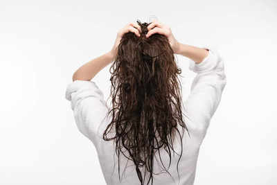 ​How to handle your wet hair the right way