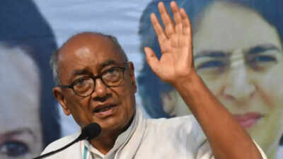 Digvijaya tries to prove EVM tampering, says election body 'working' under BJP pressure