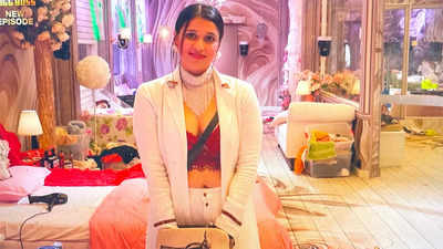 Bigg Boss 17 Promo: Mannara Chopra watches her journey video; Bigg Boss says 'Film legacy waala ye surname lekar show mein aana aasan nahi tha'