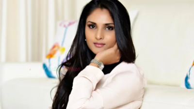 Ramya shares a workout video on her Instagram story, creating buzz ...