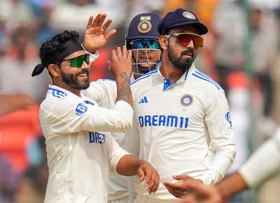 2nd Test: England 215/8 at tea as India's spinners dominate opening day