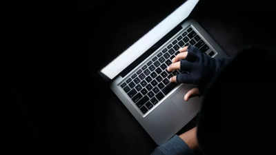 How To Keep Your Laptop & Data Safe Over The Internet?