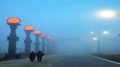 Experts: Long fog spell due to absence of active western disturbances