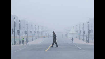 Dense fog in Delhi on Republic Day, minimum temperature 4.7 degrees Celsius