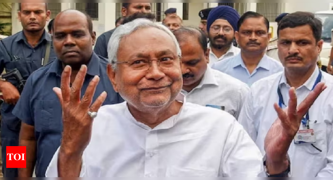 'Nitish Kumar set to dump RJD, may take oath as Bihar chief minister again next week with BJP's support'