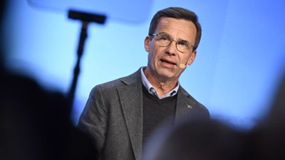 Swedish PM says won't negotiate with Hungary on NATO, Stoltenberg 'confident'