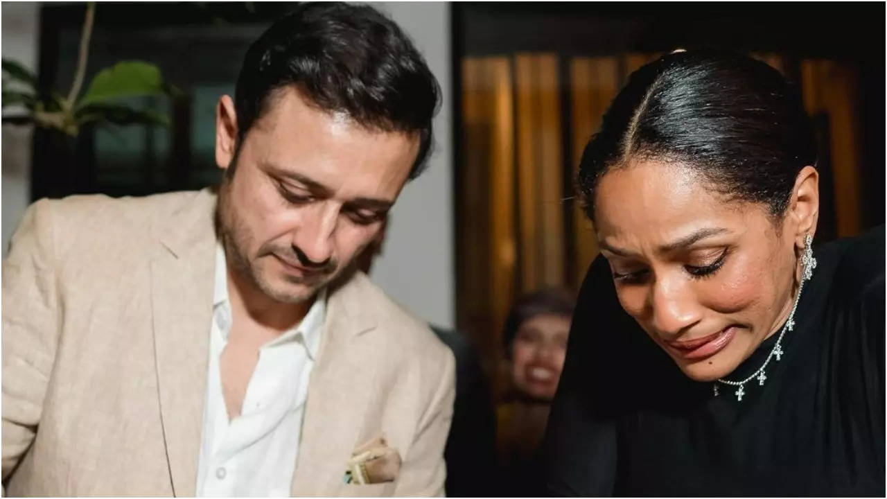 Masaba Gupta shares UNSEEN wedding photos to celebrate first anniversary  with husband Satyadeep Mishra | Hindi Movie News - Times of India