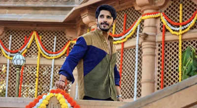 Kanwar Dhillon makes an auspicious beginning to his filming of new show “Udne Ki Aasha” at the Siddhivinayak temple