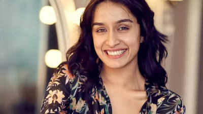 Shraddha Kapoor drops Sunday selfies with a fun caption, here's how netizens responded - PICS Inside