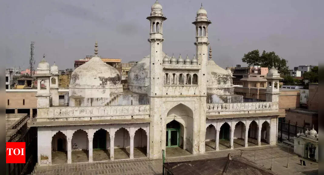 Gyanvapi Mosque Varanasi: 'Send team to study Kannada inscription on ...