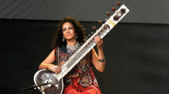 Anoushka Shankar gives a riveting performance at a music fest in Mumbai
