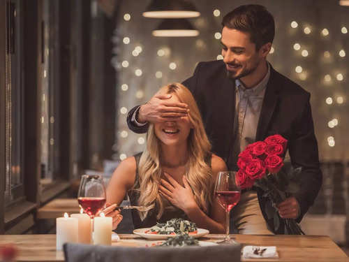 7 winter date ideas that will warm your partner's heart | The Times of India