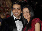 TV star Kinshuk weds Divya
