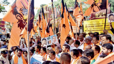 Flag removal: Mandya fumes, protests roll across Karnataka
