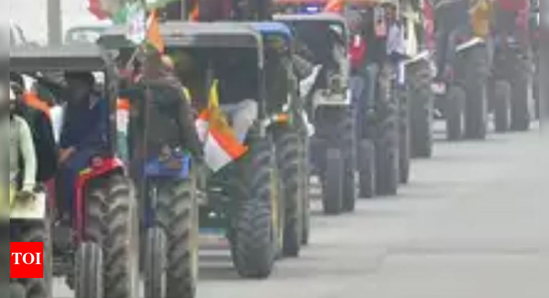 Punjab farmers warm up for Delhi march | Amritsar News - Times of India