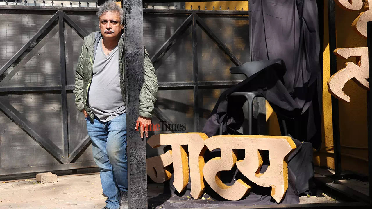 Piyush Mishra: Commercial cinema is an art made for commerce | Hindi Movie  News - Times of India