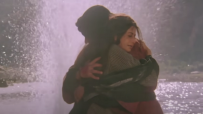 When Amitabh Bachchan sent a truck full of roses to woo Sridevi but she had a surprising condition for 'Khuda Gawah'