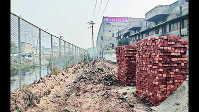 MC kicks off construction of road along Buddha Dariya