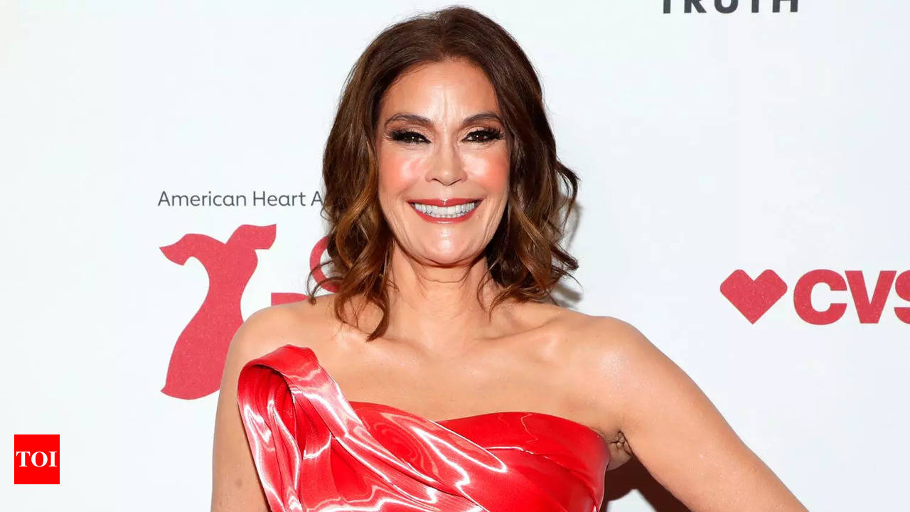 Teri Hatcher Reveals Being Kicked Off Dating App for Fake Profile | - Times  of India