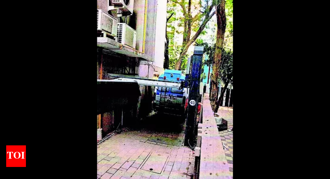 Stack Parking Stack parking in Borivli housing society flouts fire and