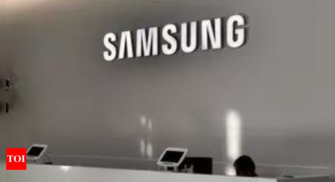 Samsung Q4 profit drops over 34%, memory chip rebounds