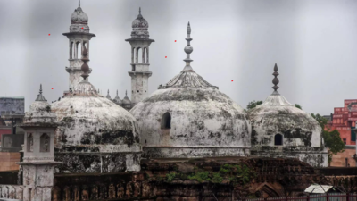 Gyanvapi Mosque: Hindus allowed to pray at sealed basement of Gyanvapi ...